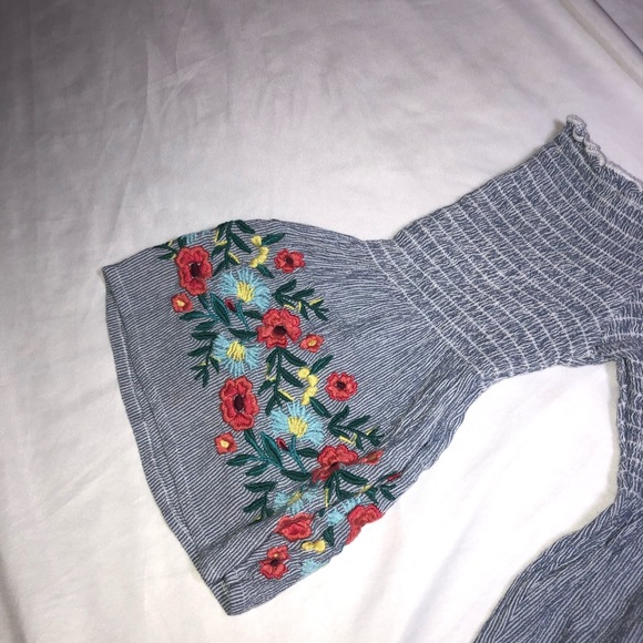 off the shoulder top - Picture 3 of 6